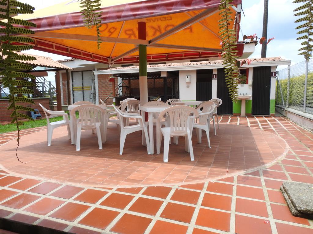 Hostal La Sultana Santa Rosa De Cabal Exterior foto